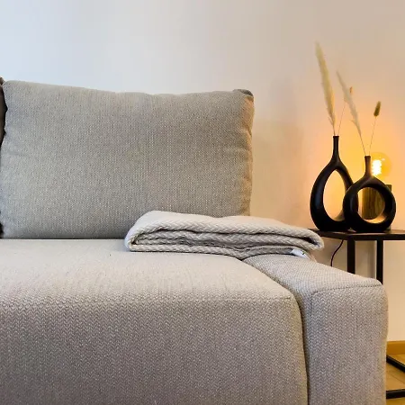 Kuelhome - Stylische Zentrale Mit Kueche Und Parkplatz In Seitenstraße Appartamento Deggendorf