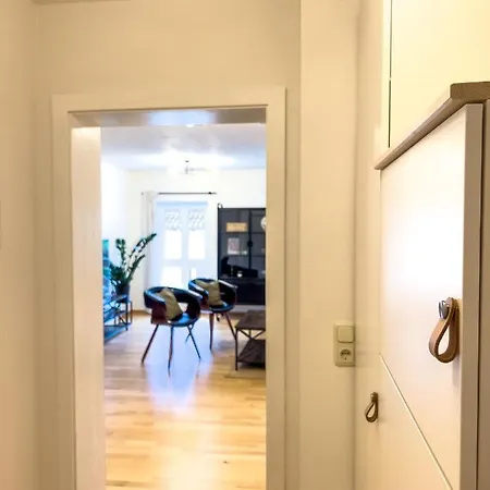 Stylische Zentrale Mit Kueche Und Parkplatz In Seitenstraße Deggendorf