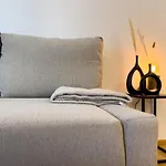 Kuelhome - Stylische Zentrale Mit Kueche Und Parkplatz In Seitenstraße Апартаменты Деггендорф