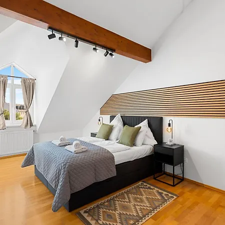 Kuelhome - Stylische Zentrale Mit Kueche Und Parkplatz In Seitenstraße Appartement *